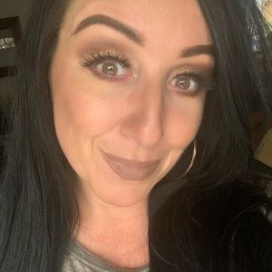 Meet your Posher, Annaca